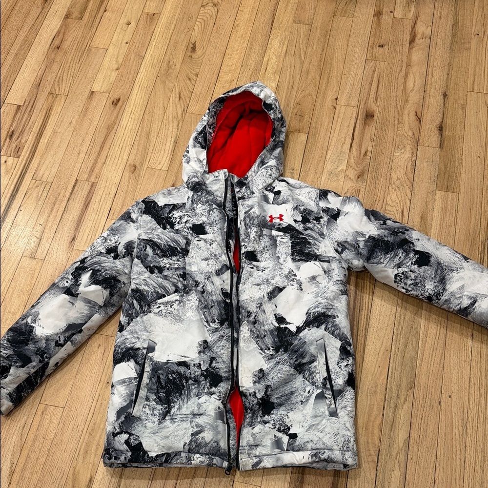Under Armour Kids' Black & White Abstract Puffer Jacket with Red Lining size XL